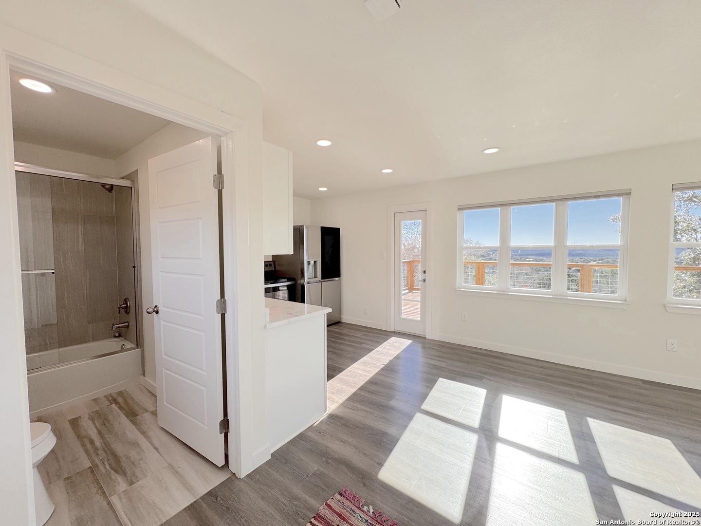 606 STENEN DR