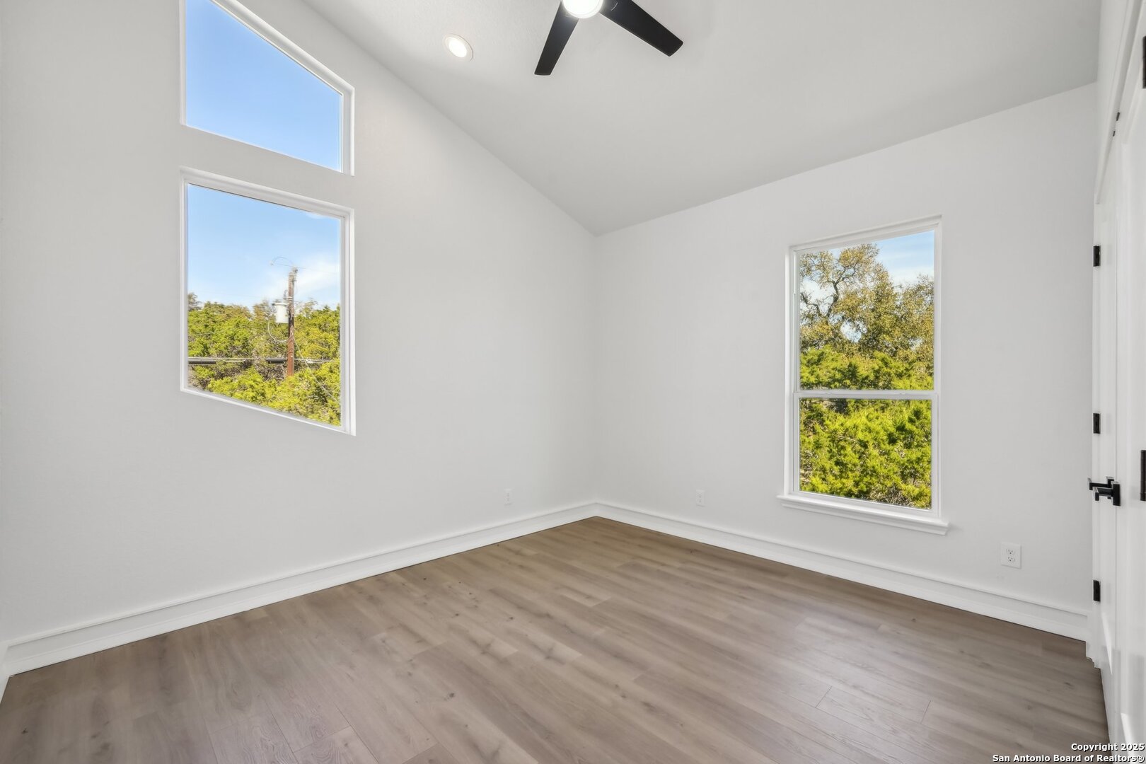 1318 Mountain Top