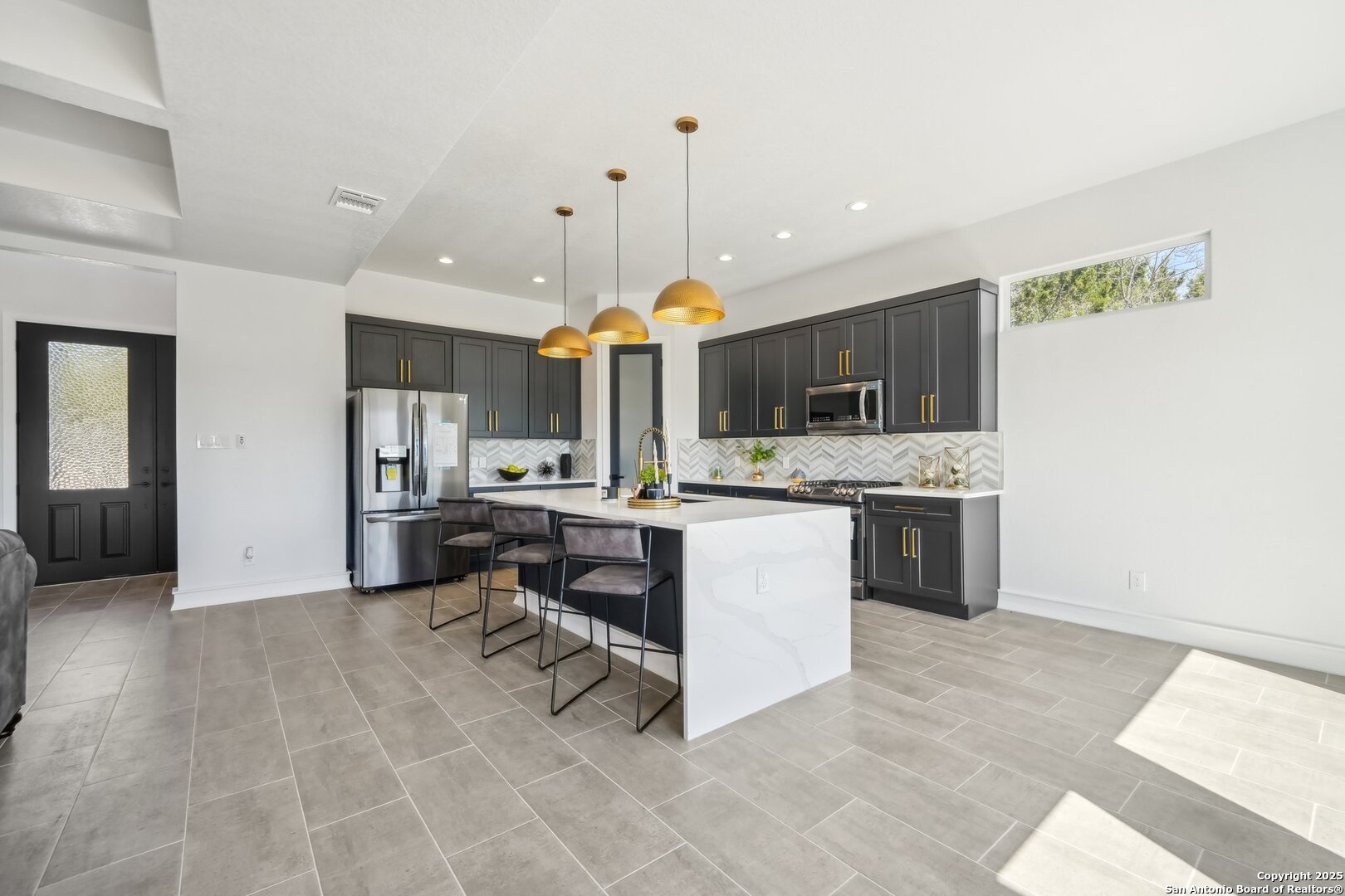 1318 Mountain Top