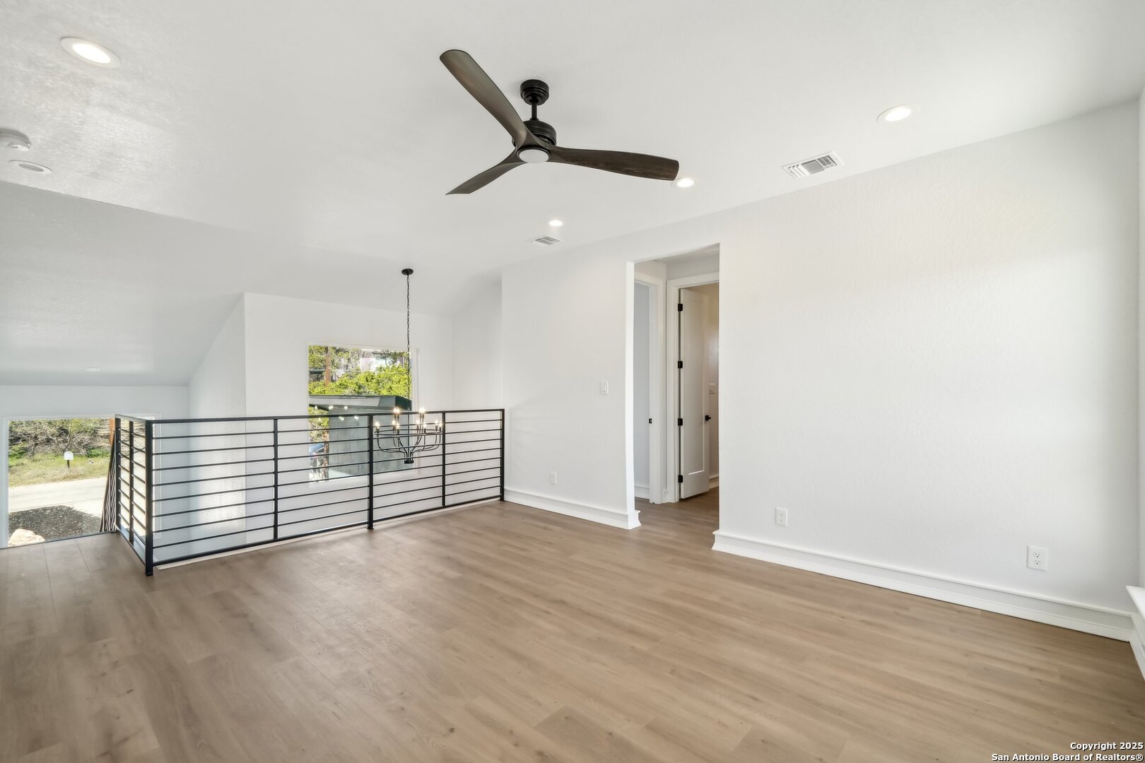1318 Mountain Top
