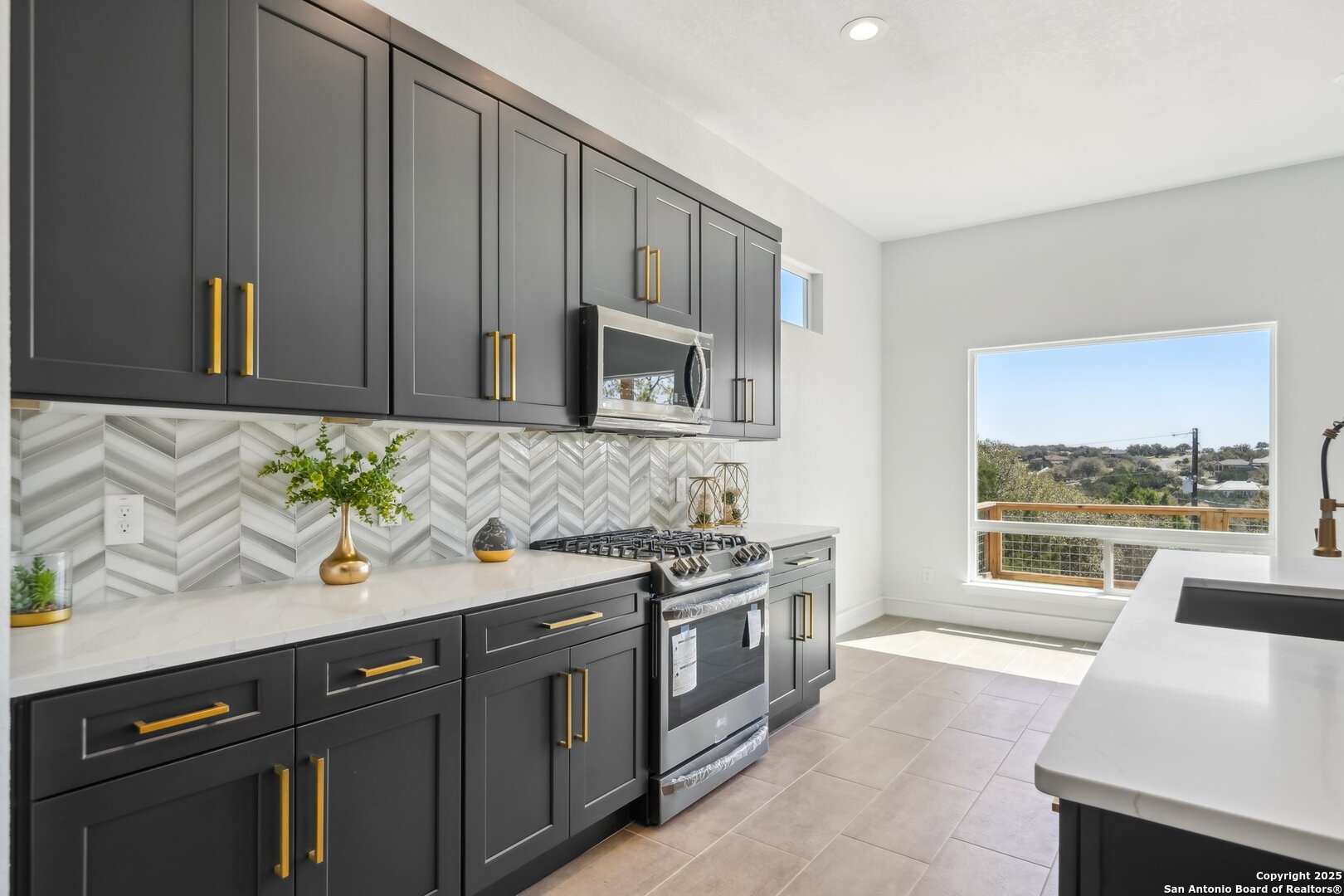 1318 Mountain Top