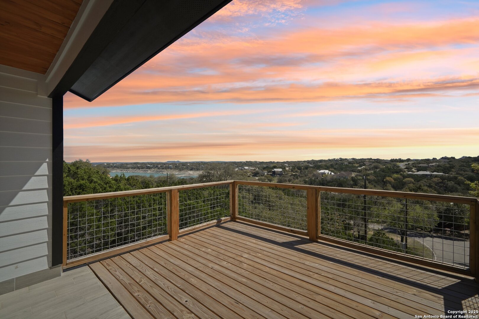 1318 Mountain Top