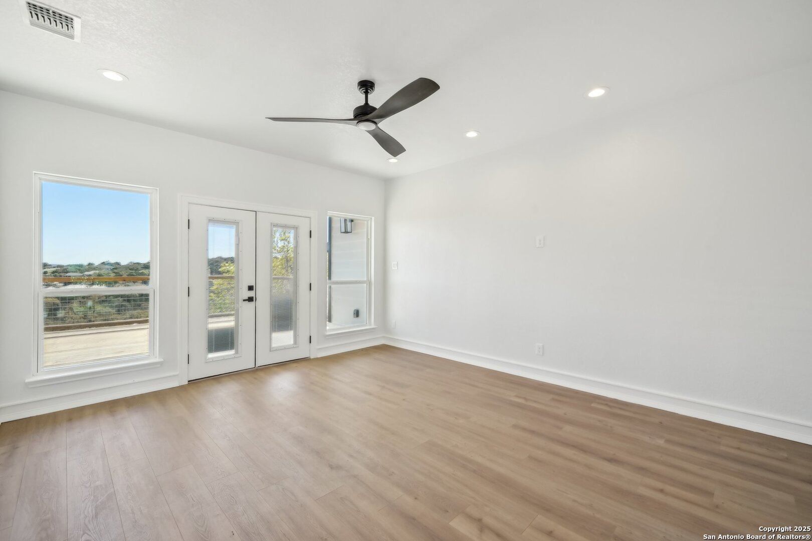 1318 Mountain Top