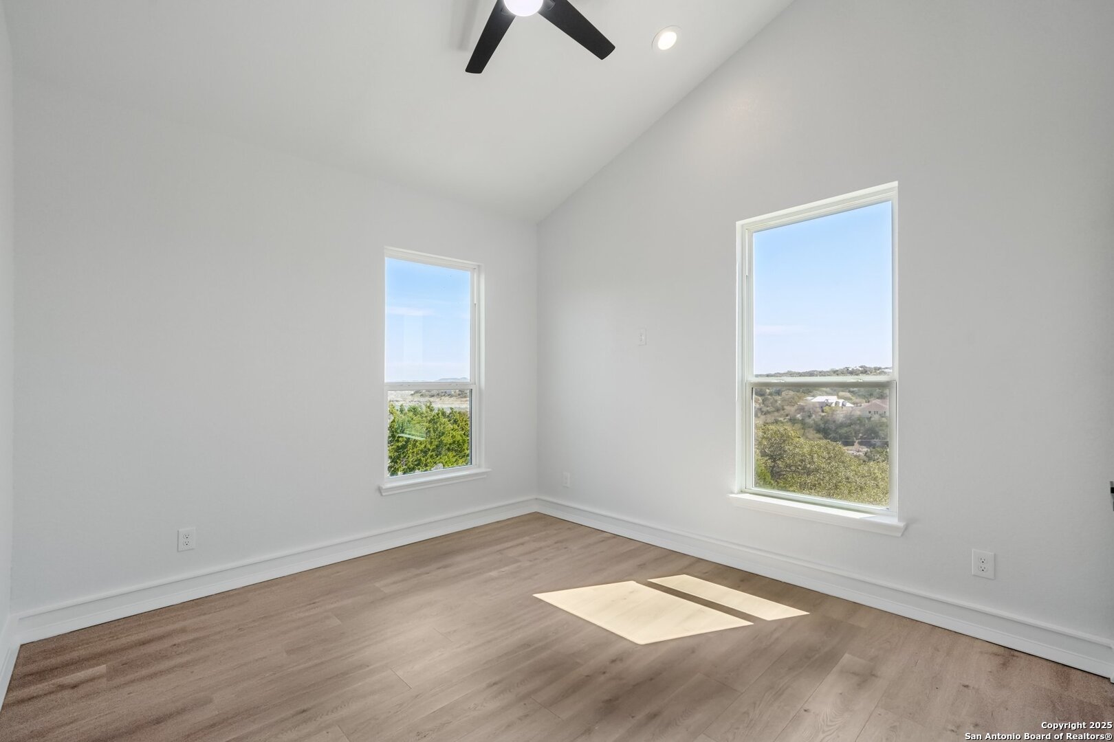 1318 Mountain Top
