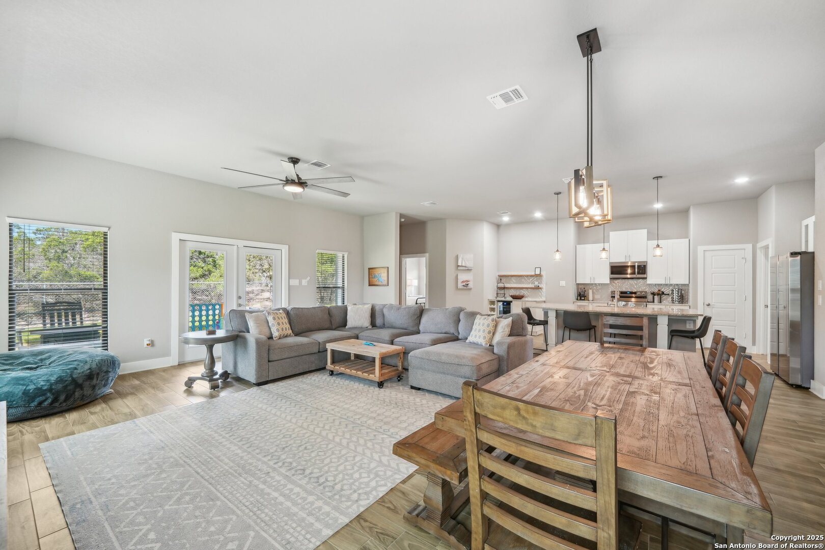 394 Cliffview