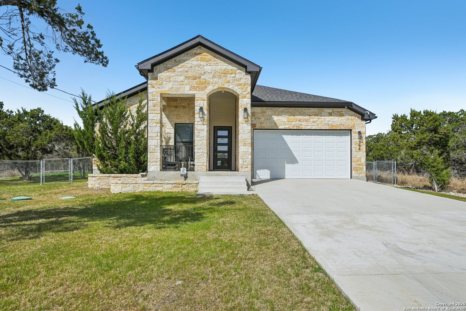 394 Cliffview