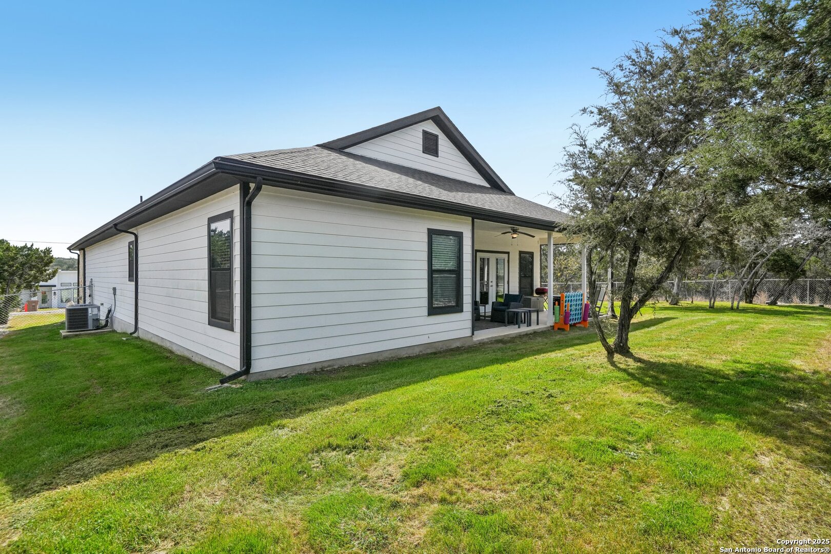 394 Cliffview