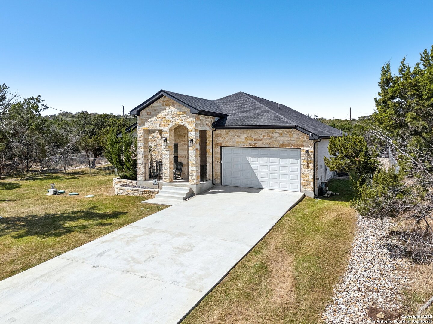 394 Cliffview