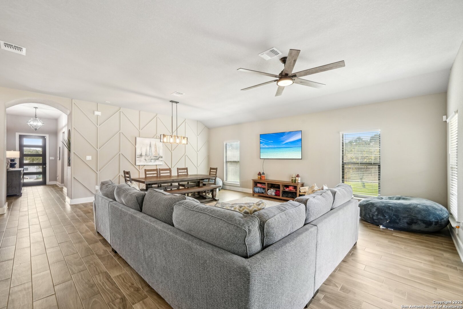 394 Cliffview