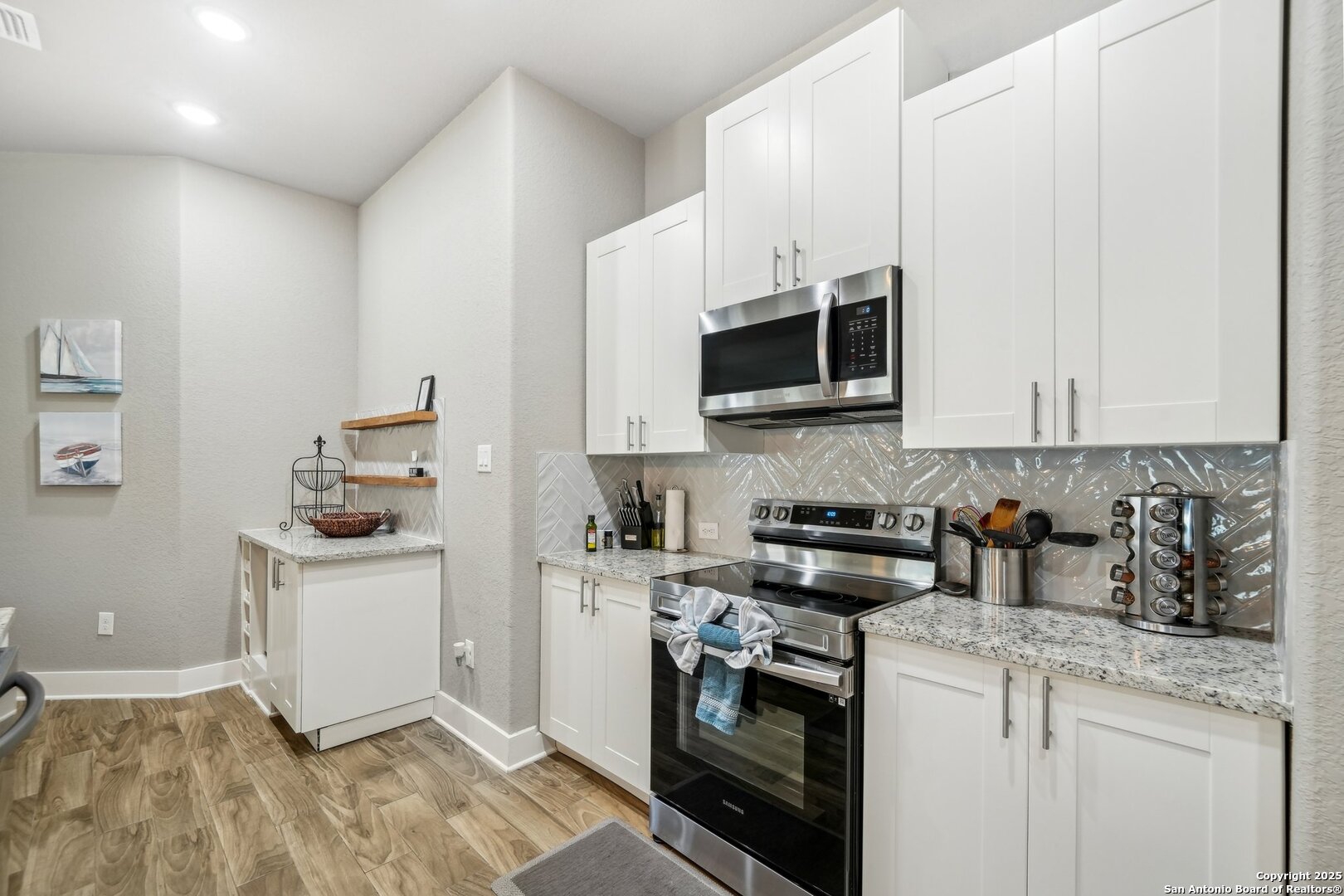394 Cliffview