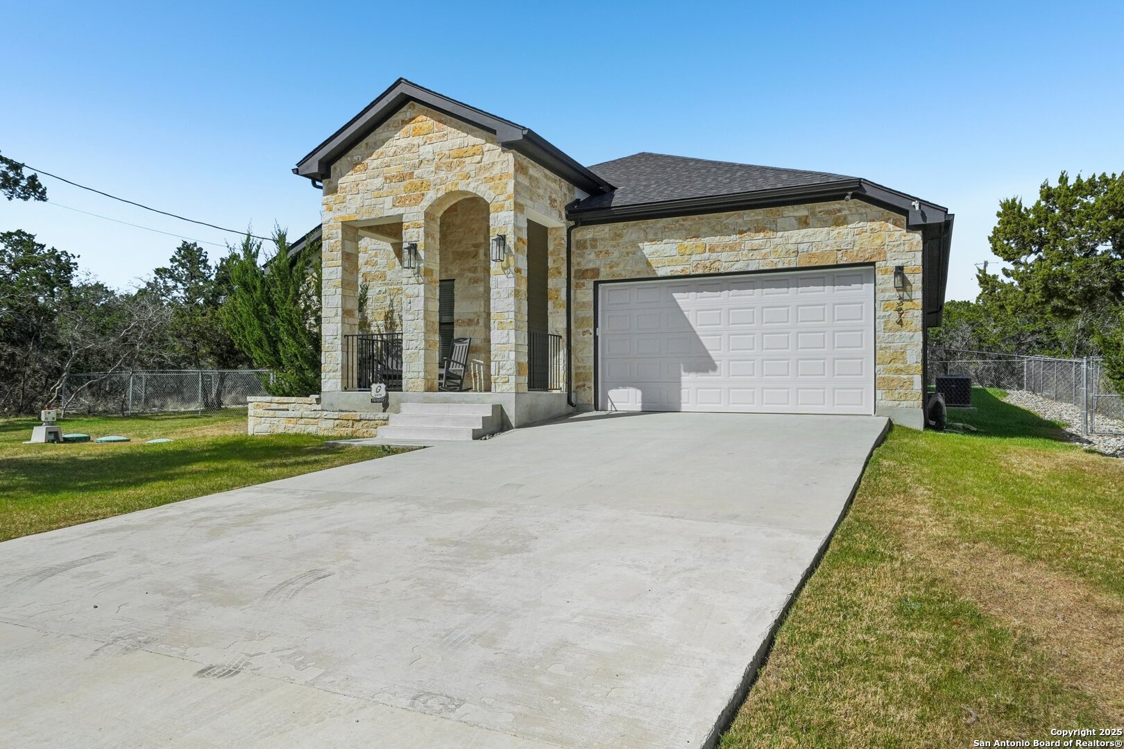 394 Cliffview