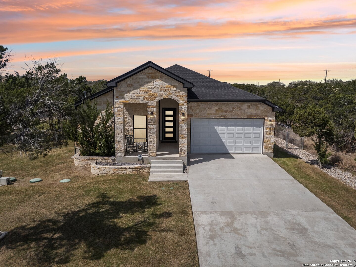394 Cliffview