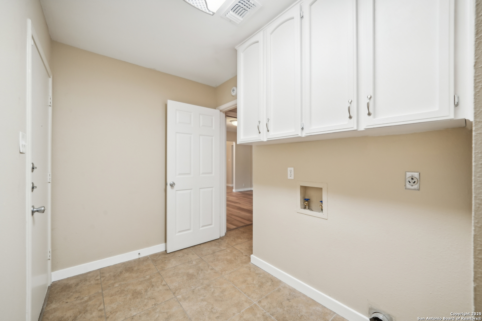 2702 Stone Edge