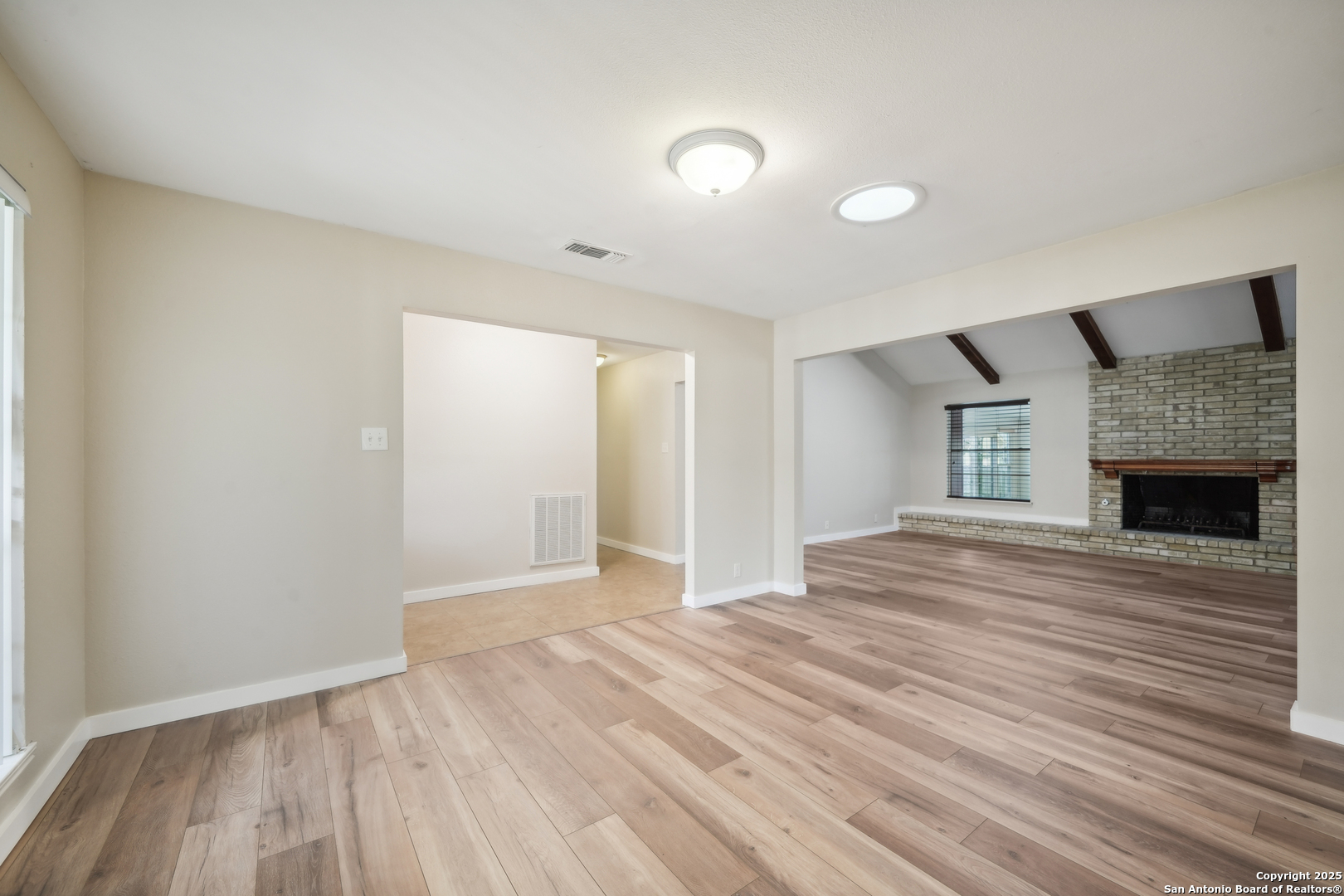 2702 Stone Edge