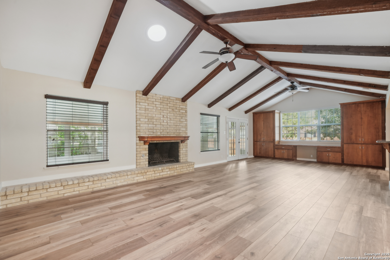 2702 Stone Edge