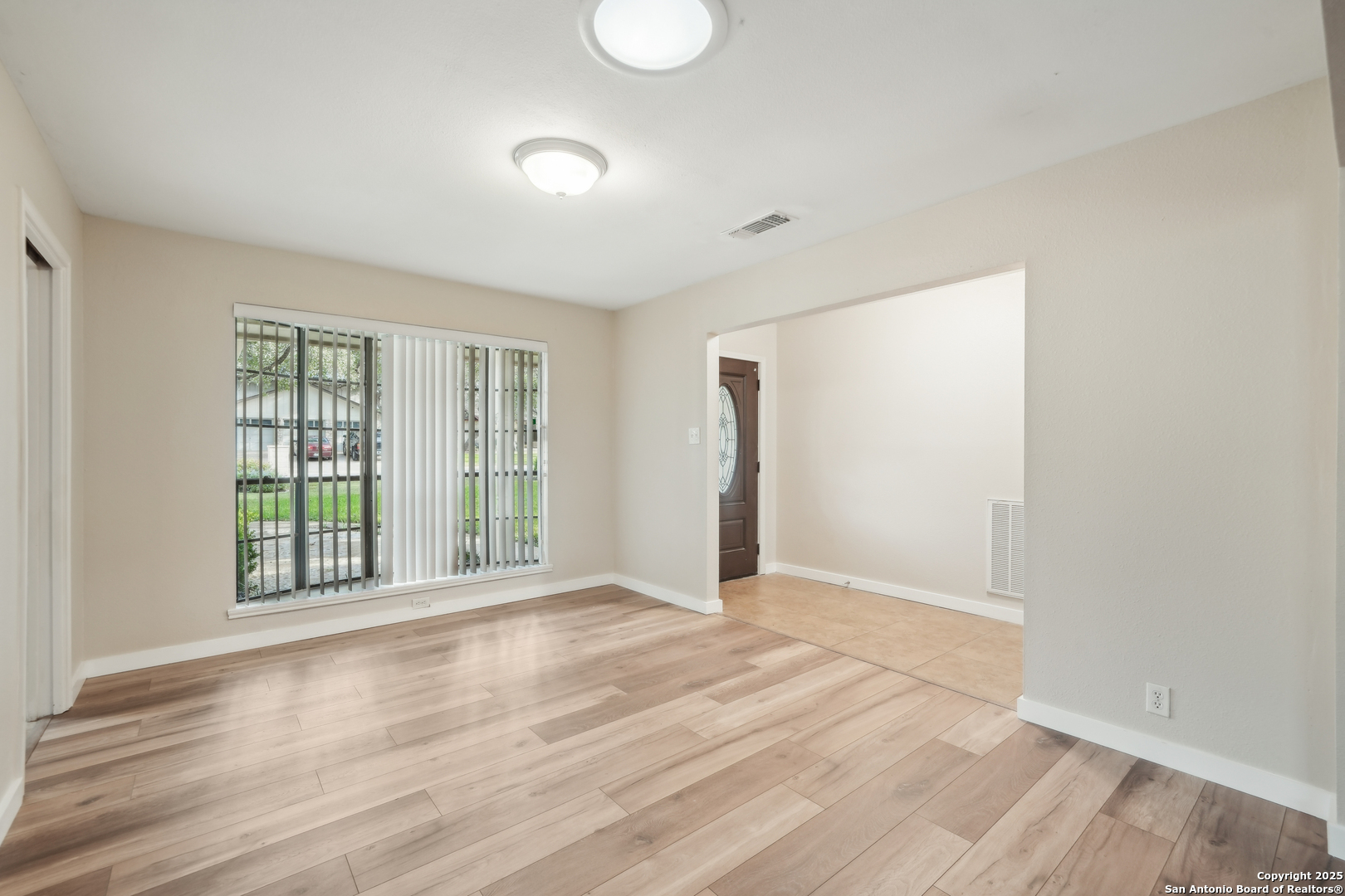 2702 Stone Edge