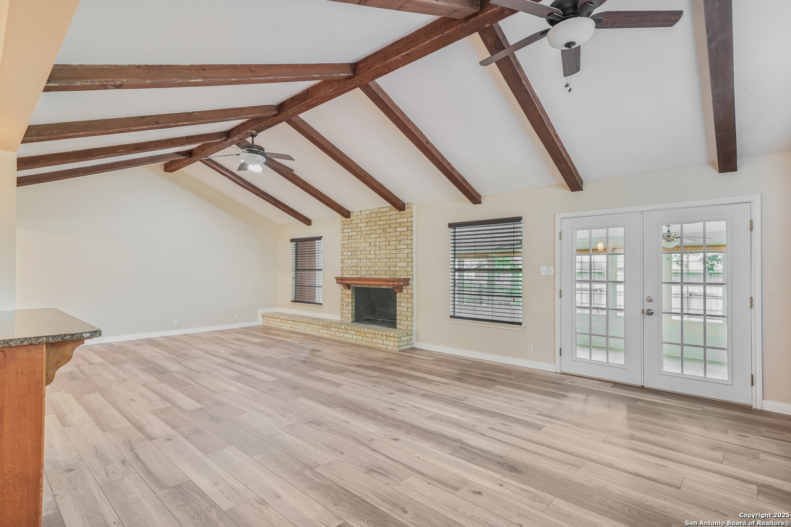 2702 Stone Edge