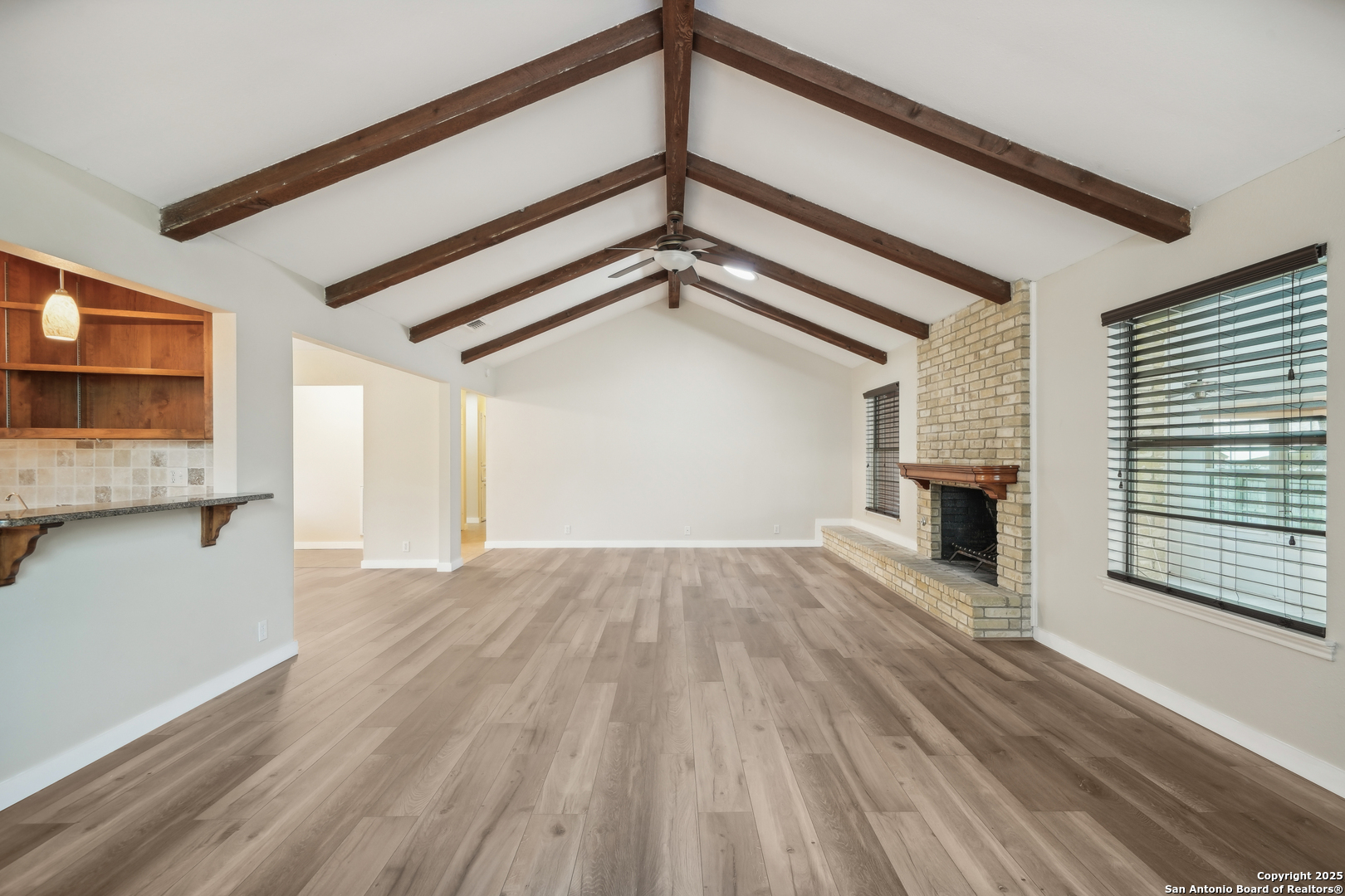 2702 Stone Edge