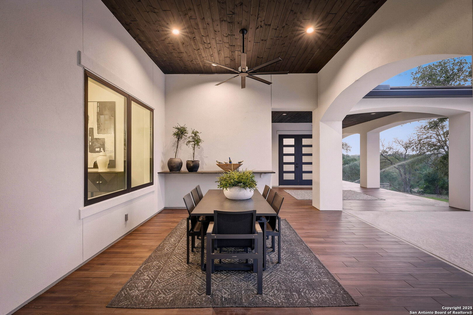 1107 Montecito