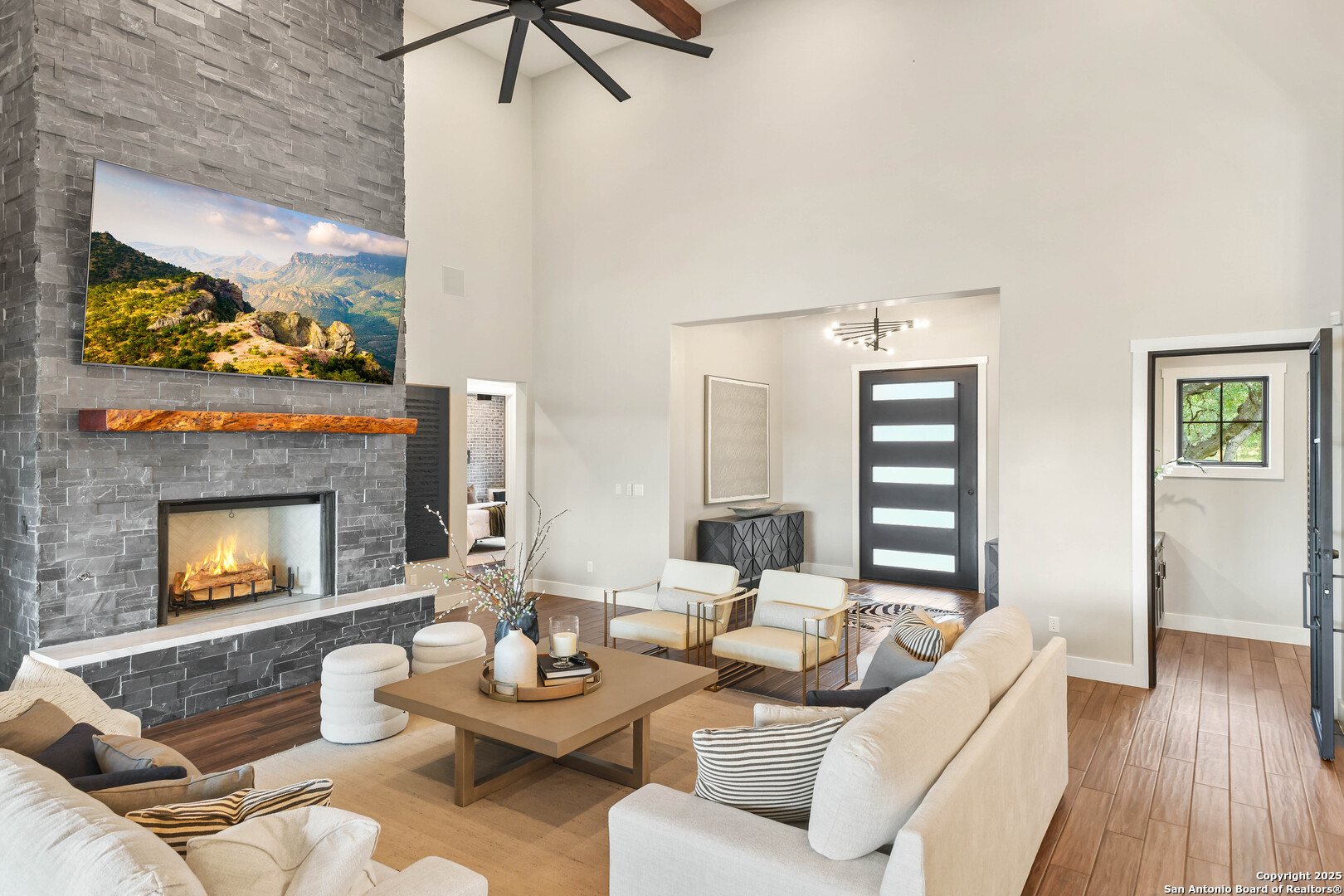 1107 Montecito