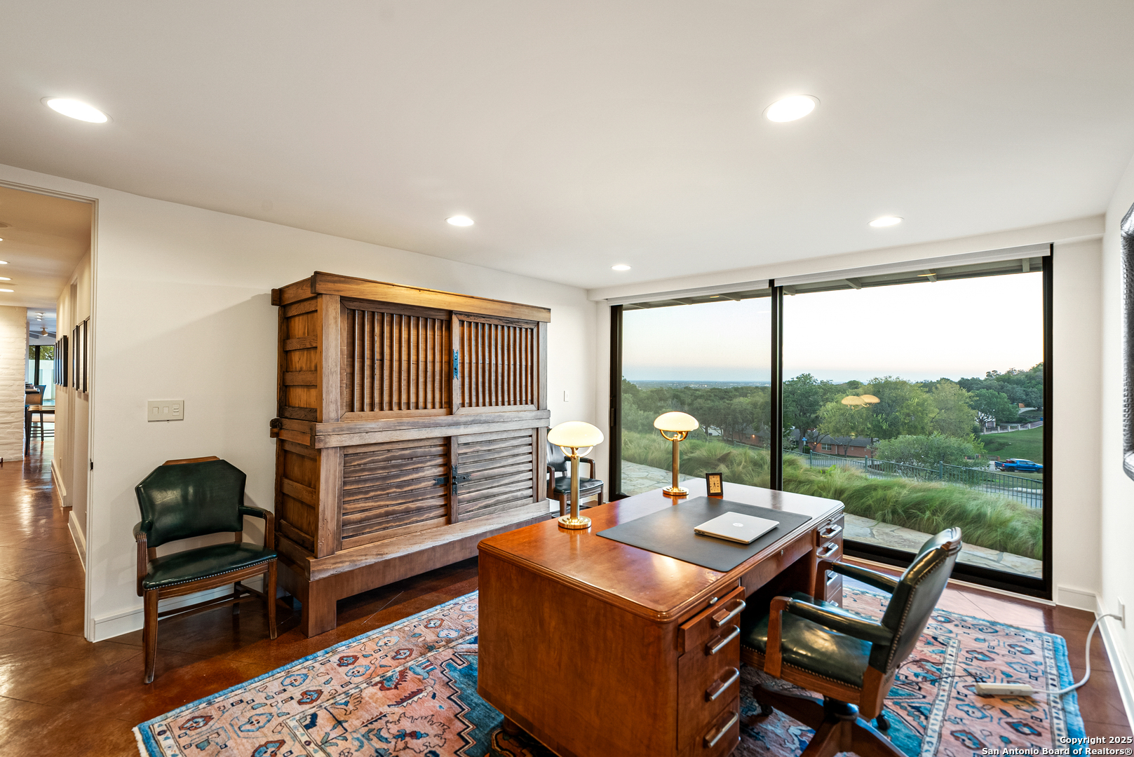 203 Lakeridge