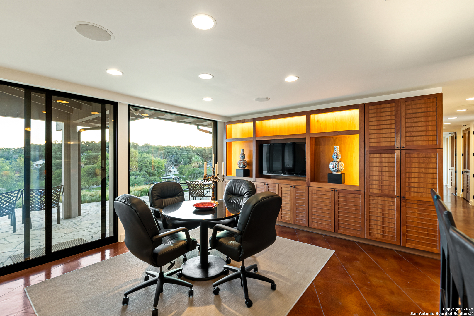 203 Lakeridge