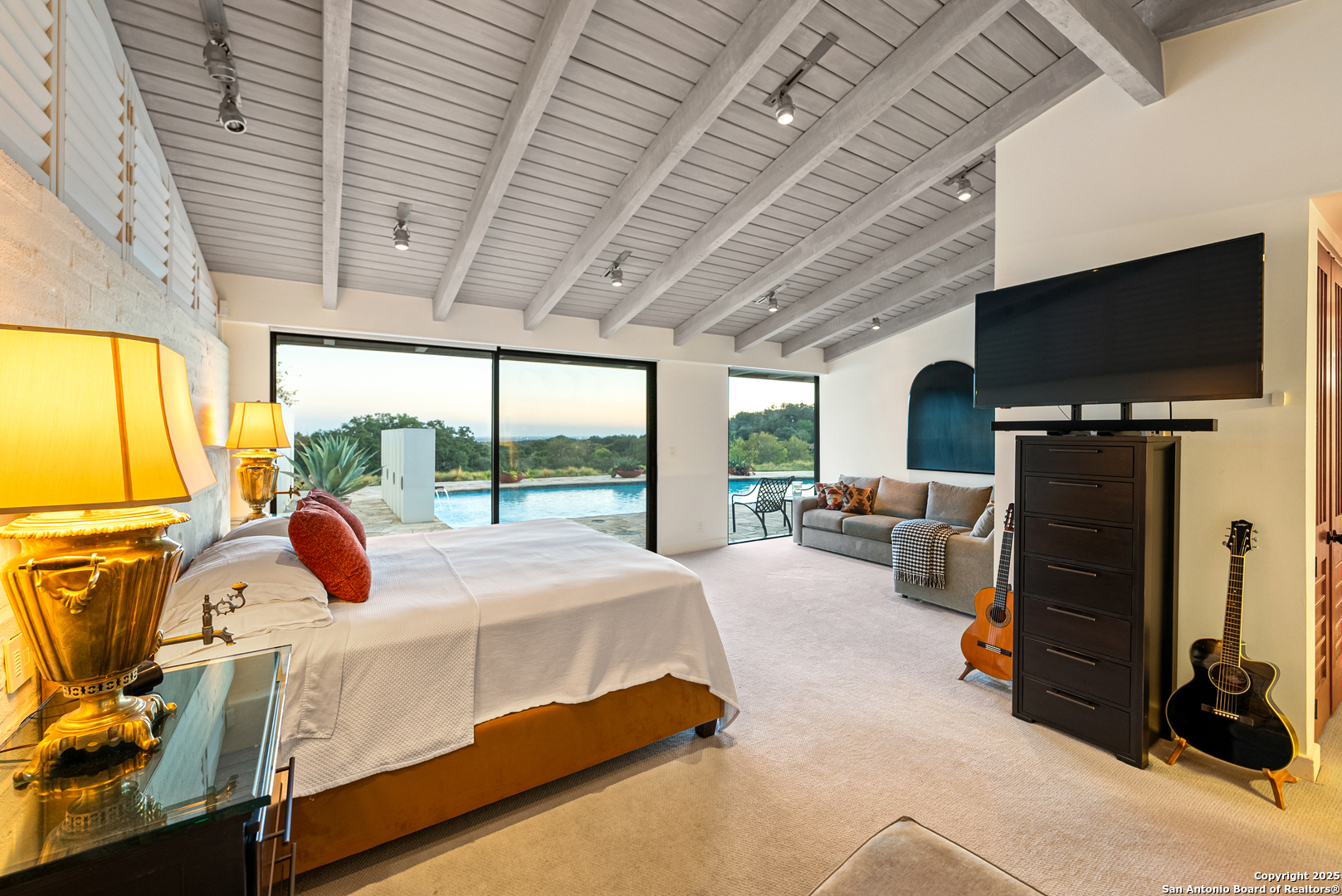 203 Lakeridge