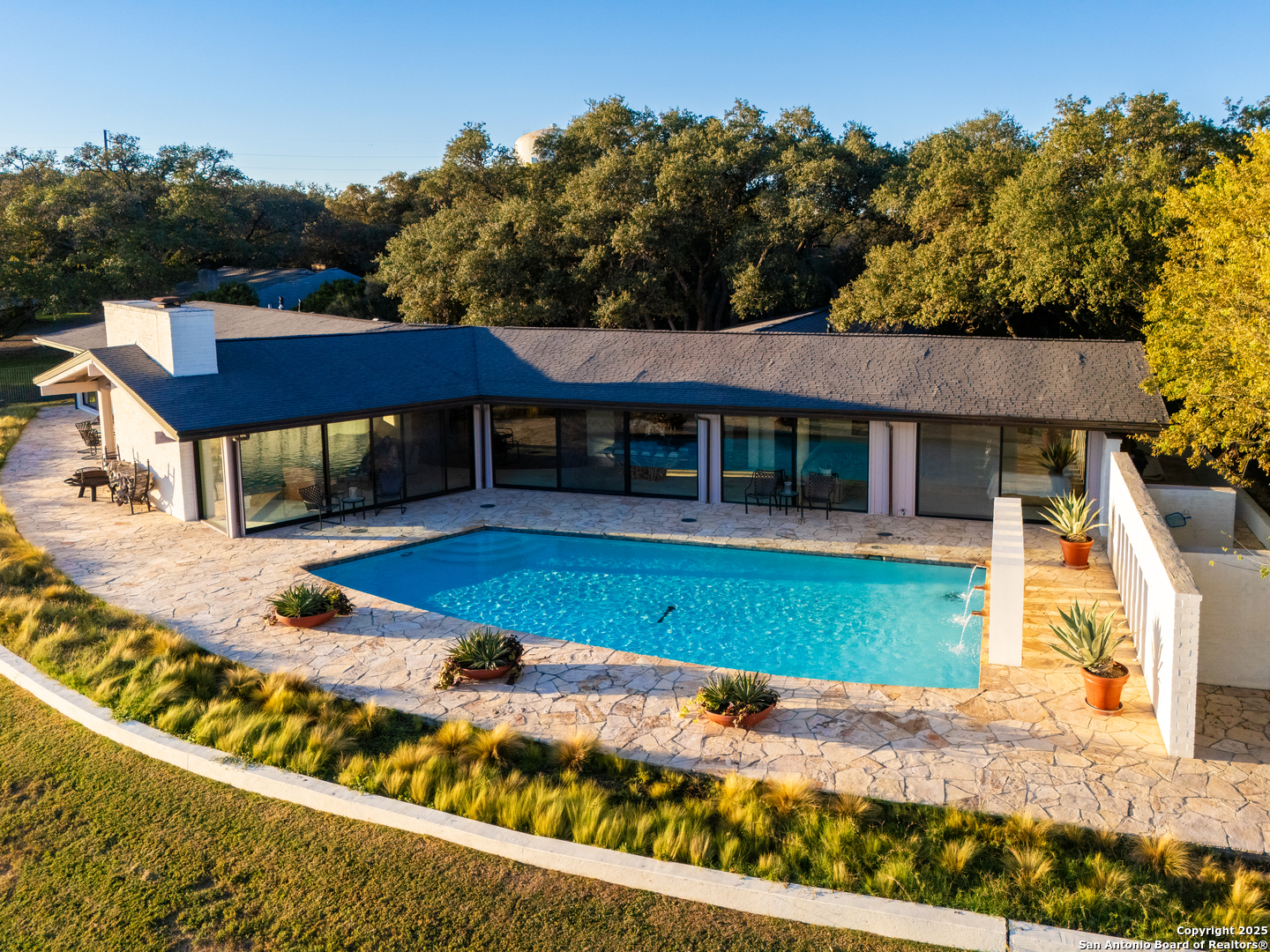 203 Lakeridge