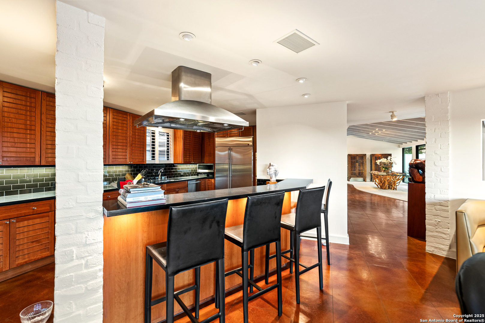 203 Lakeridge