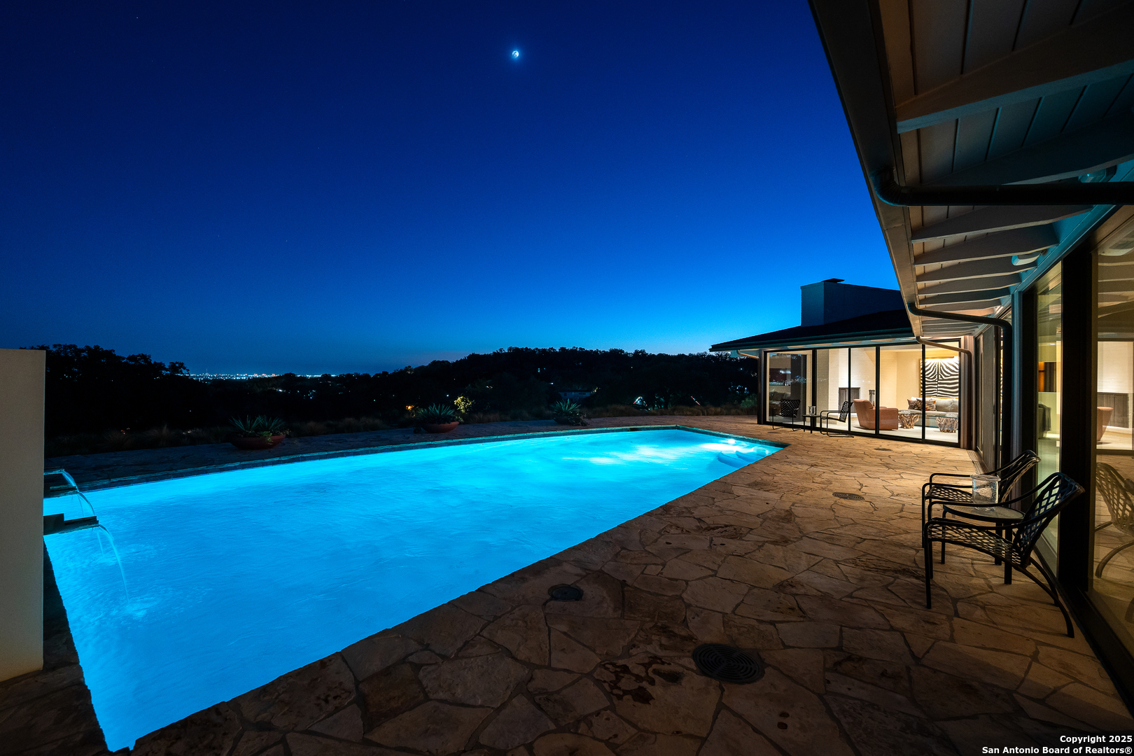 203 Lakeridge