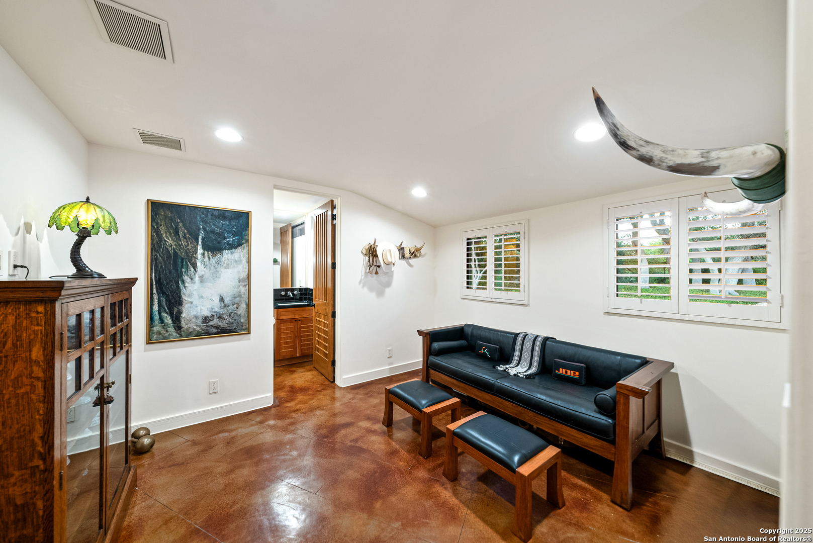 203 Lakeridge