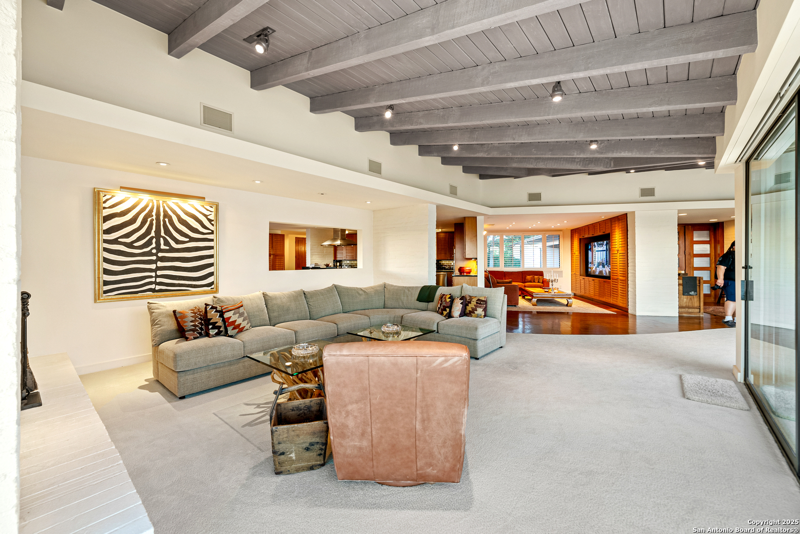 203 Lakeridge