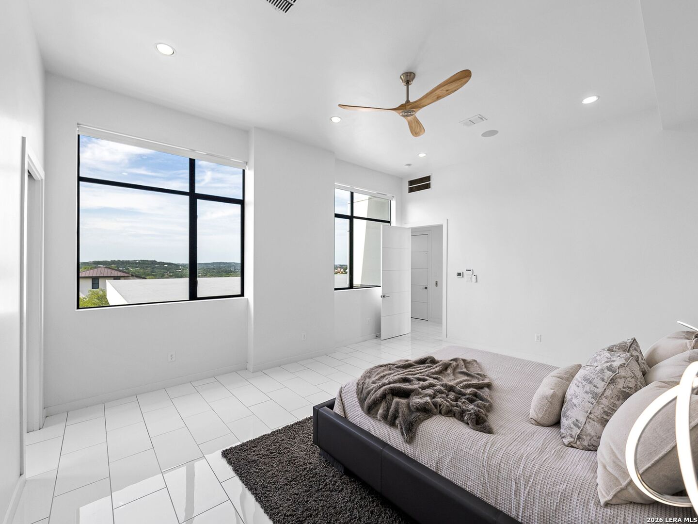 10015 Ivory Canyon