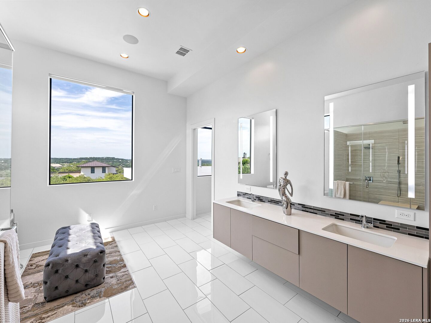 10015 Ivory Canyon