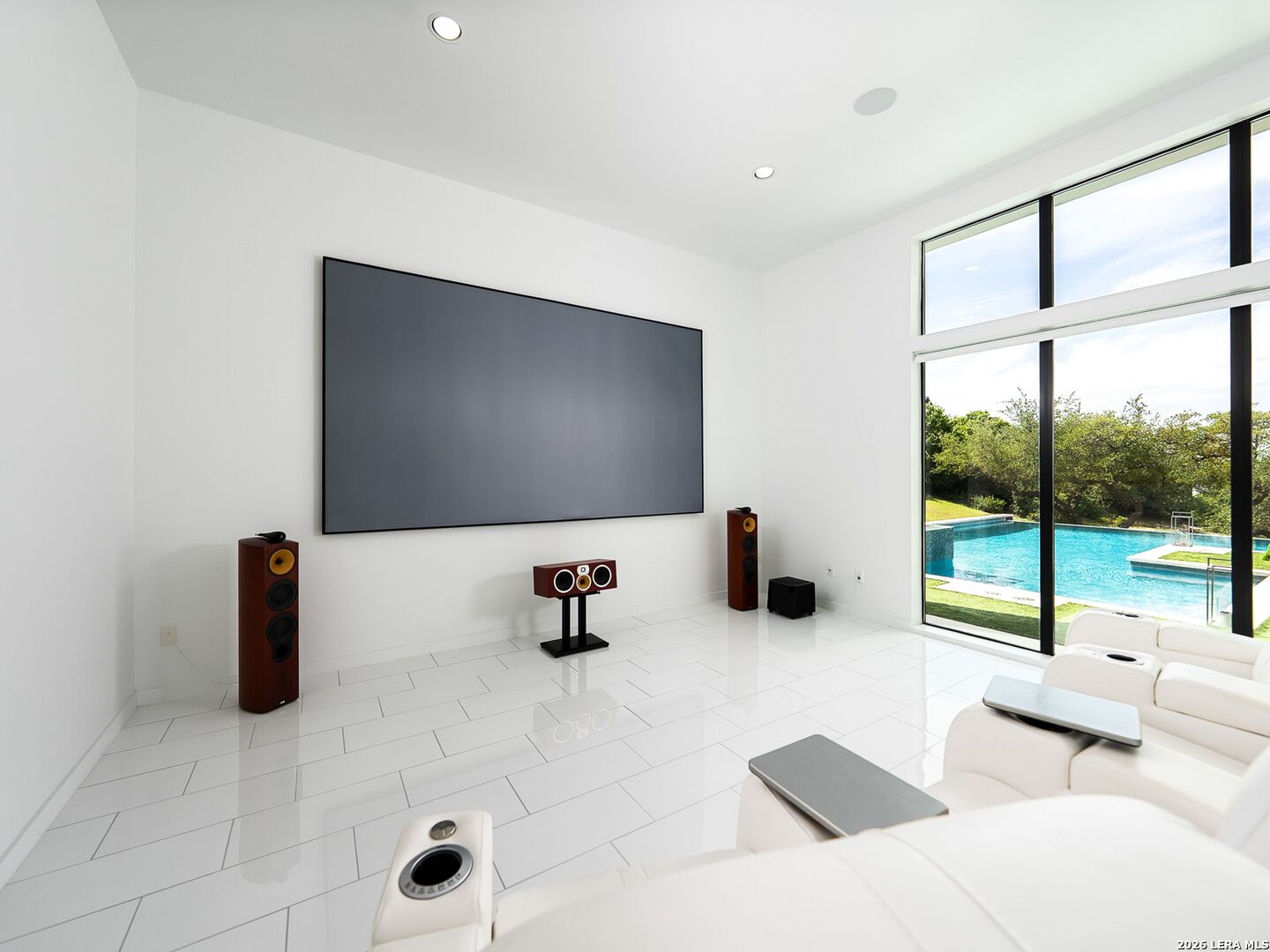 10015 Ivory Canyon