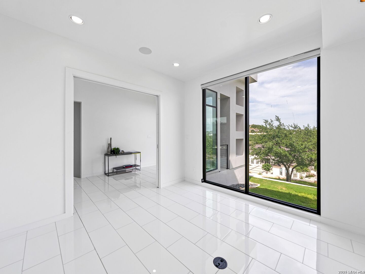 10015 Ivory Canyon