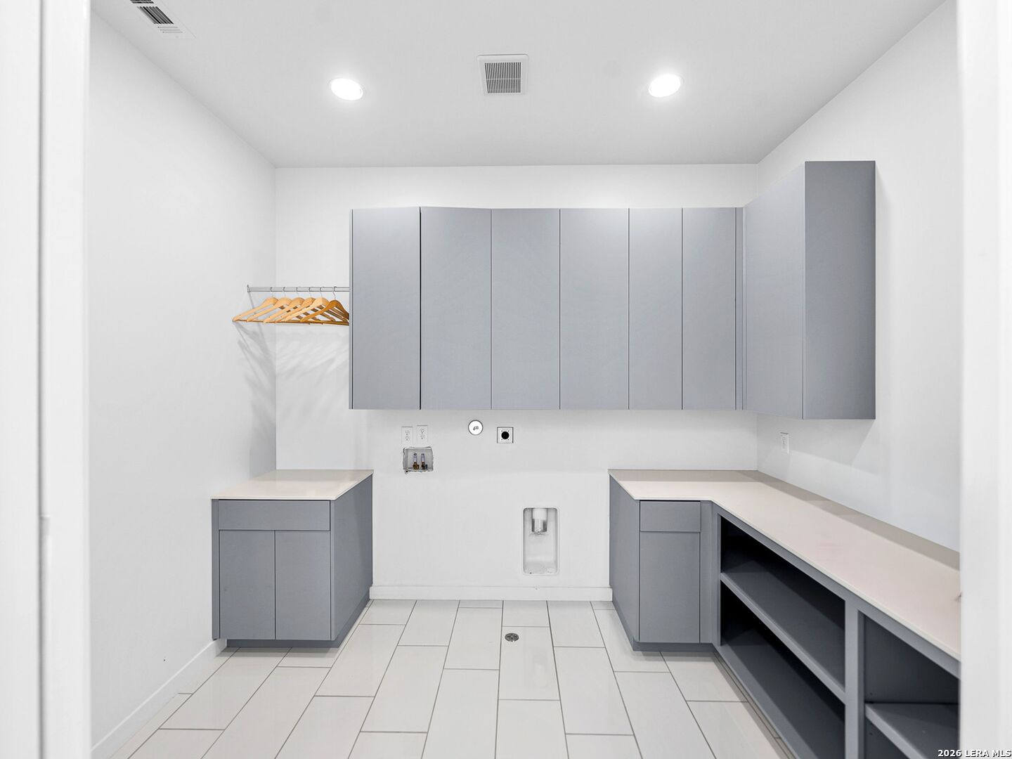 10015 Ivory Canyon