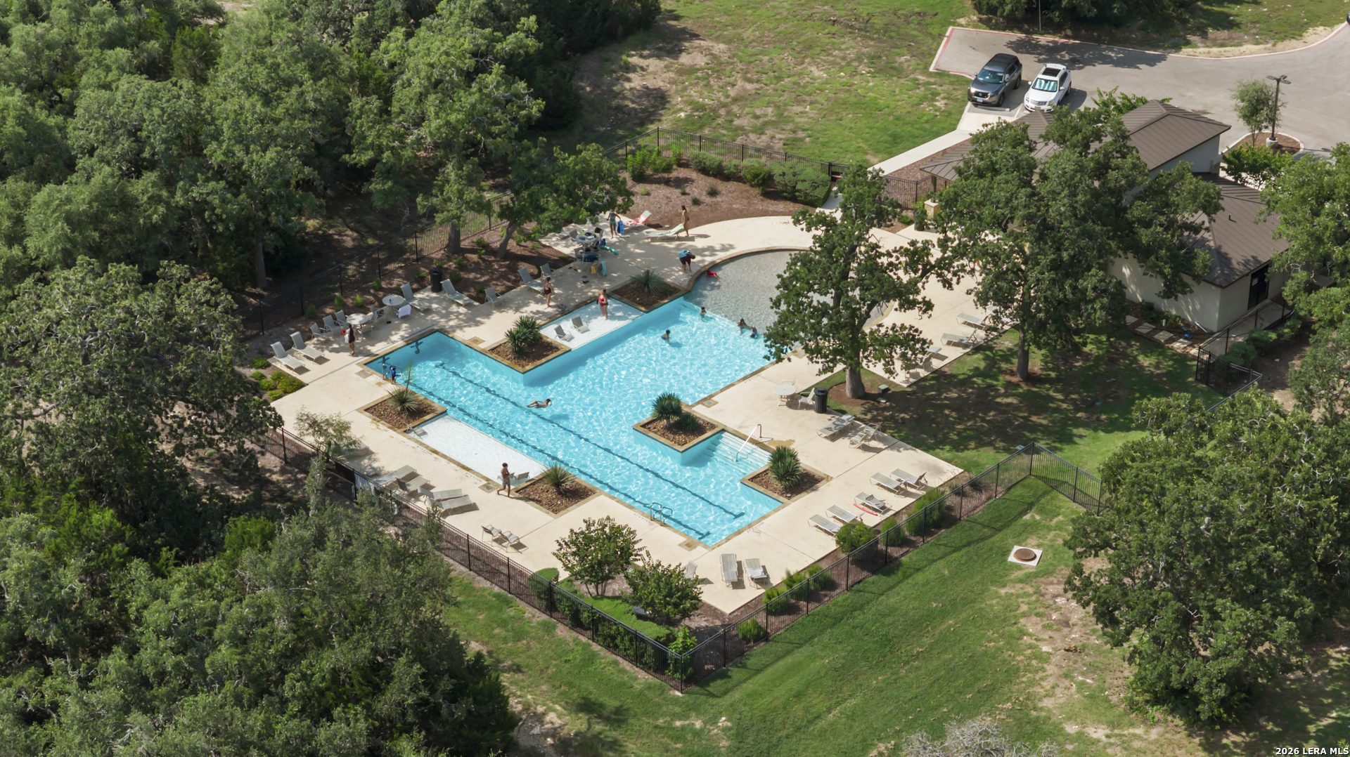 3027 Daplyn Park