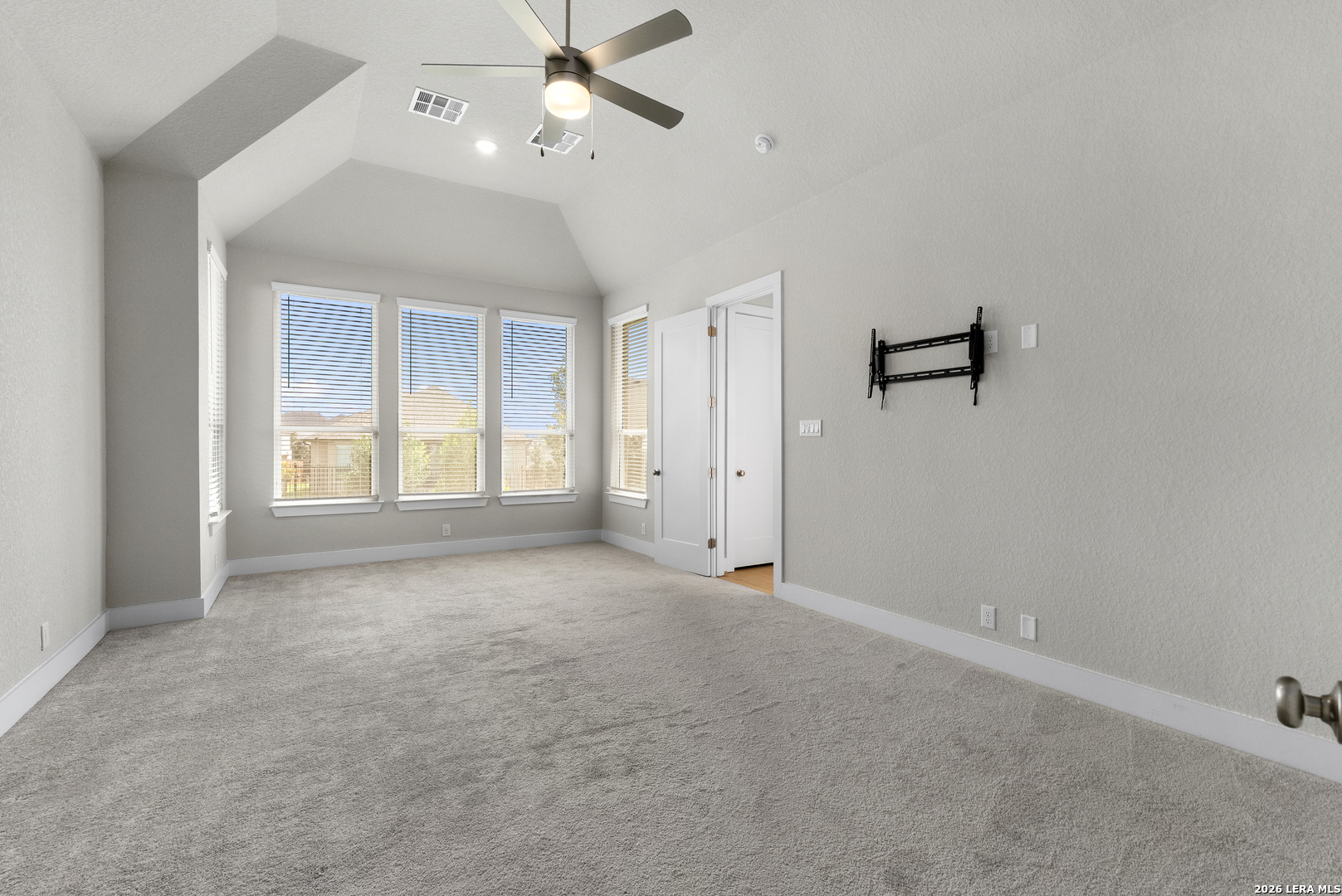 3027 Daplyn Park