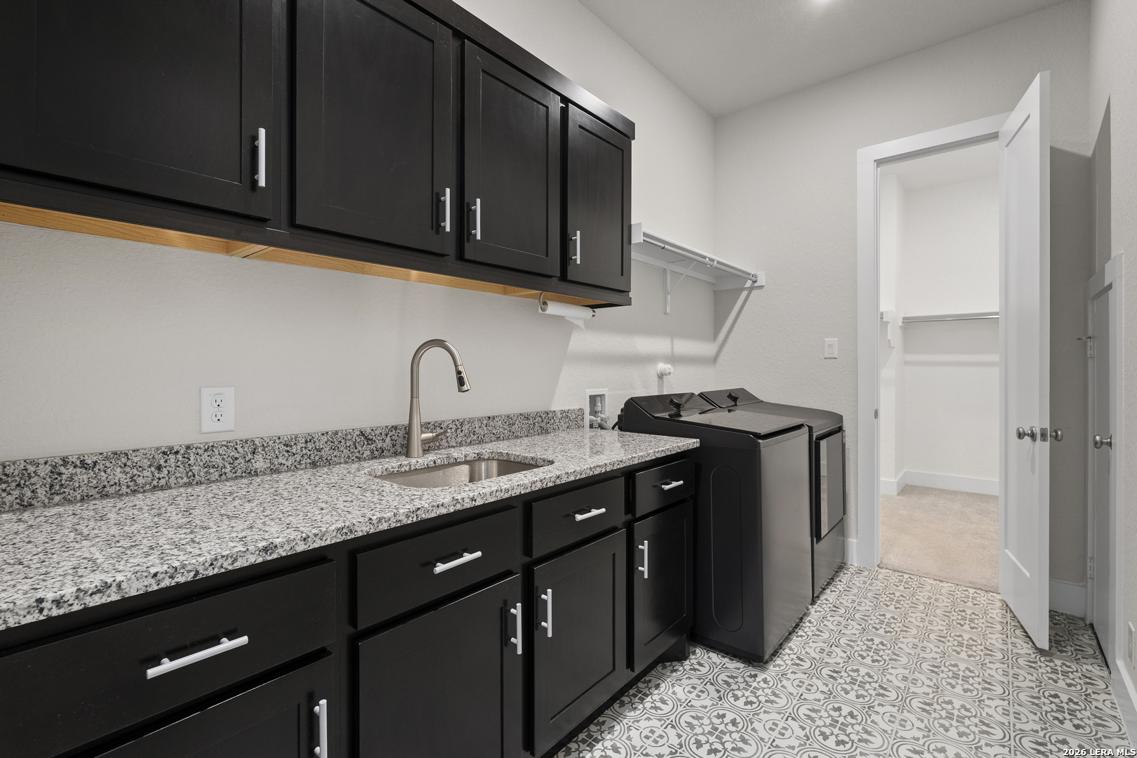 3027 Daplyn Park