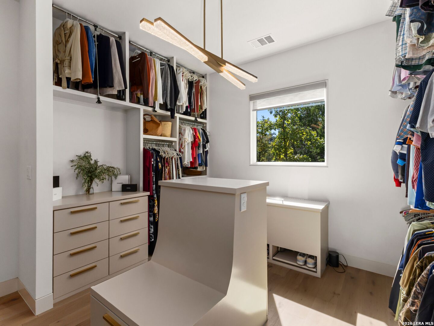 1028 Monteola