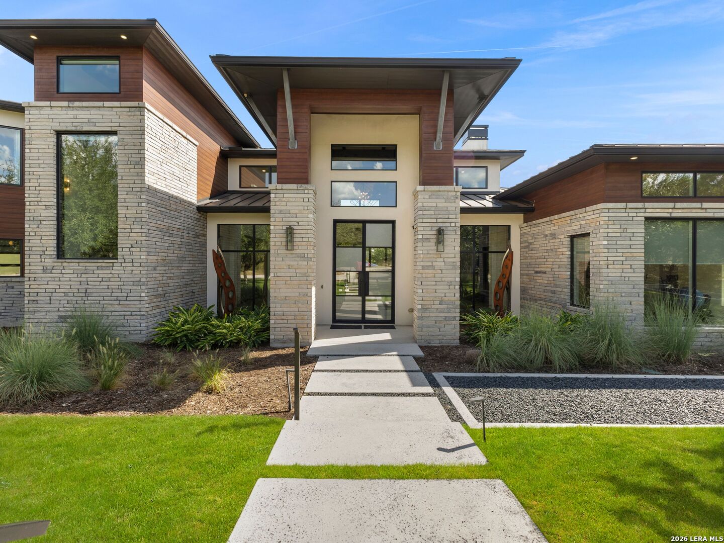 1028 Monteola