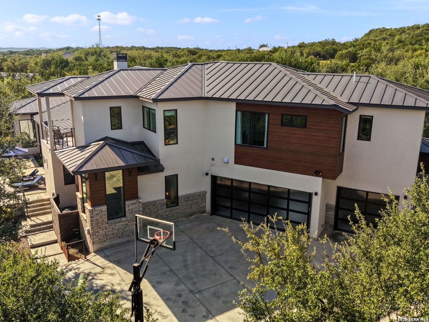 1028 Monteola