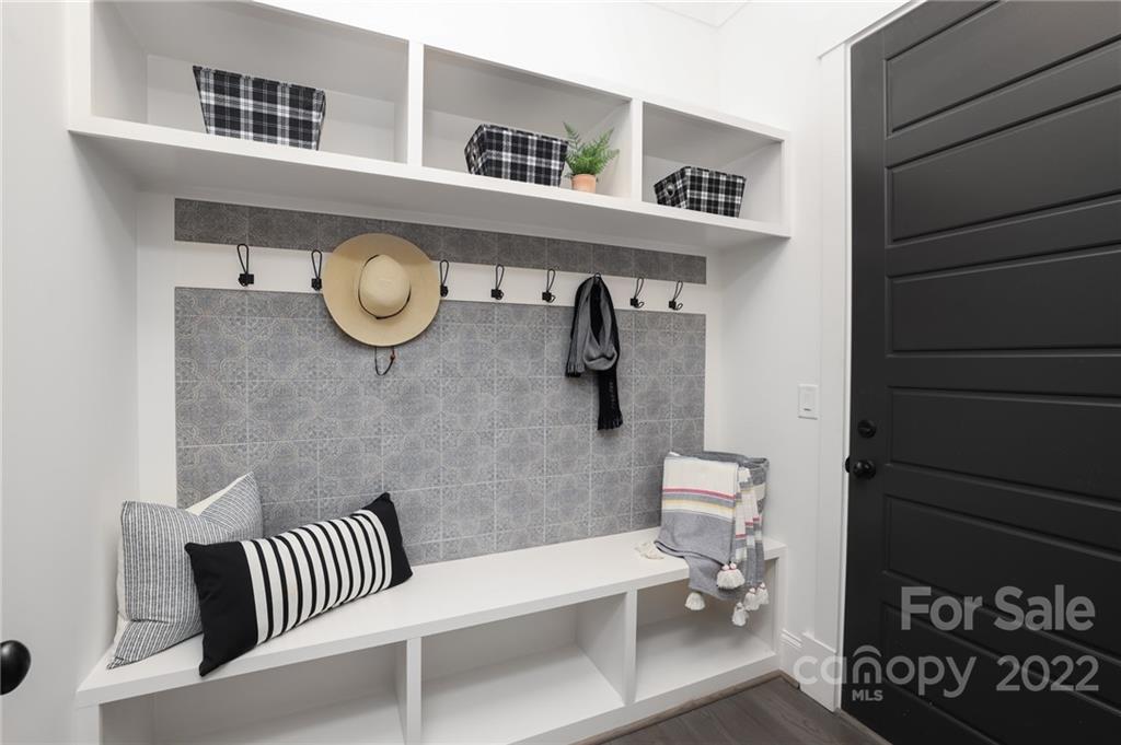 7105 Ramsgate Road