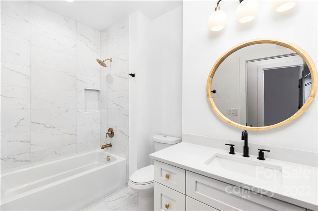 643 Tennyson Drive Unit: 1A