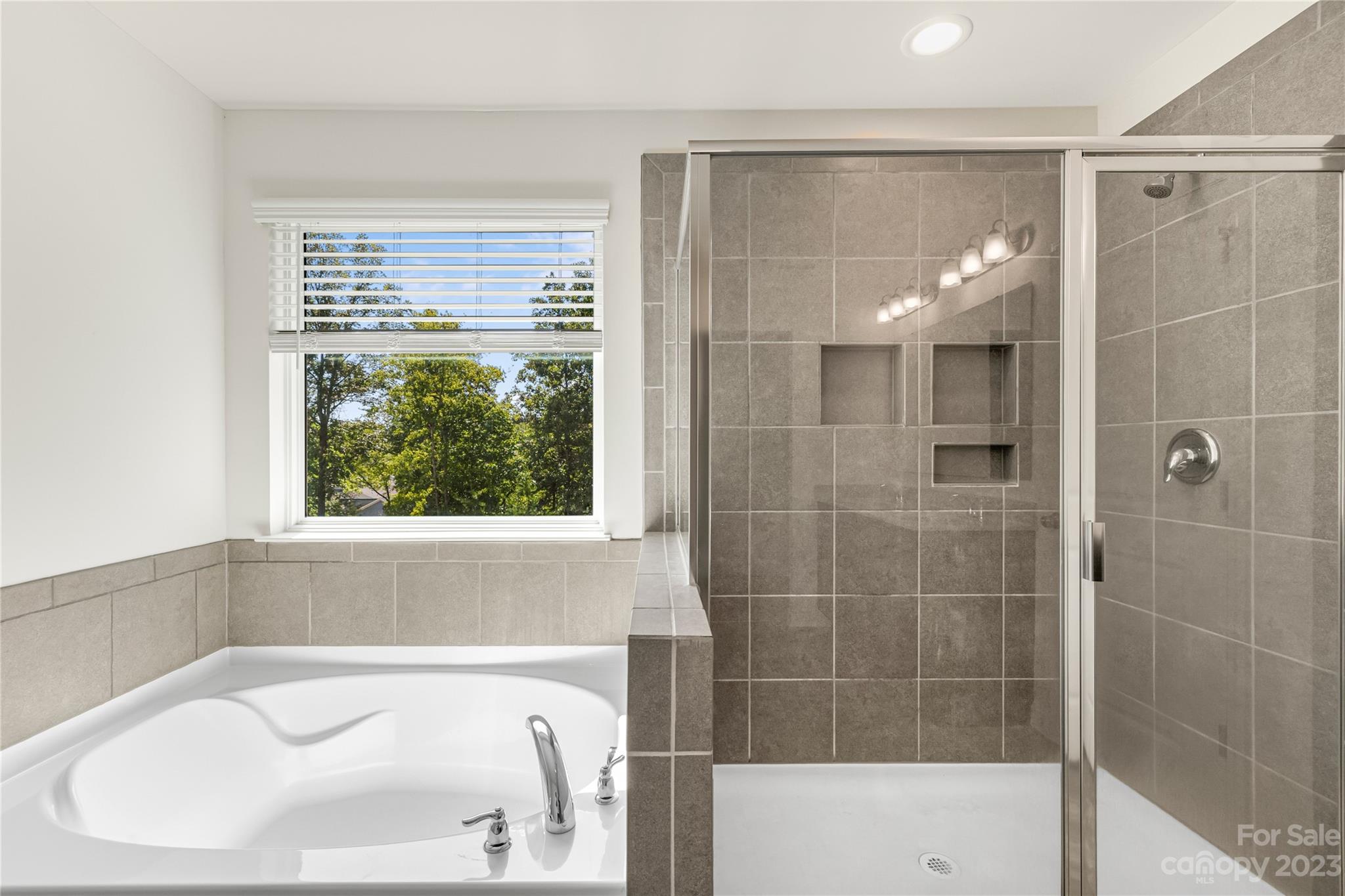 2410 Glenway Trail Court