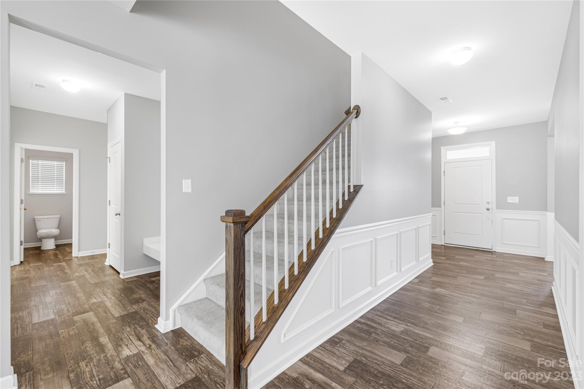 2410 Glenway Trail Court