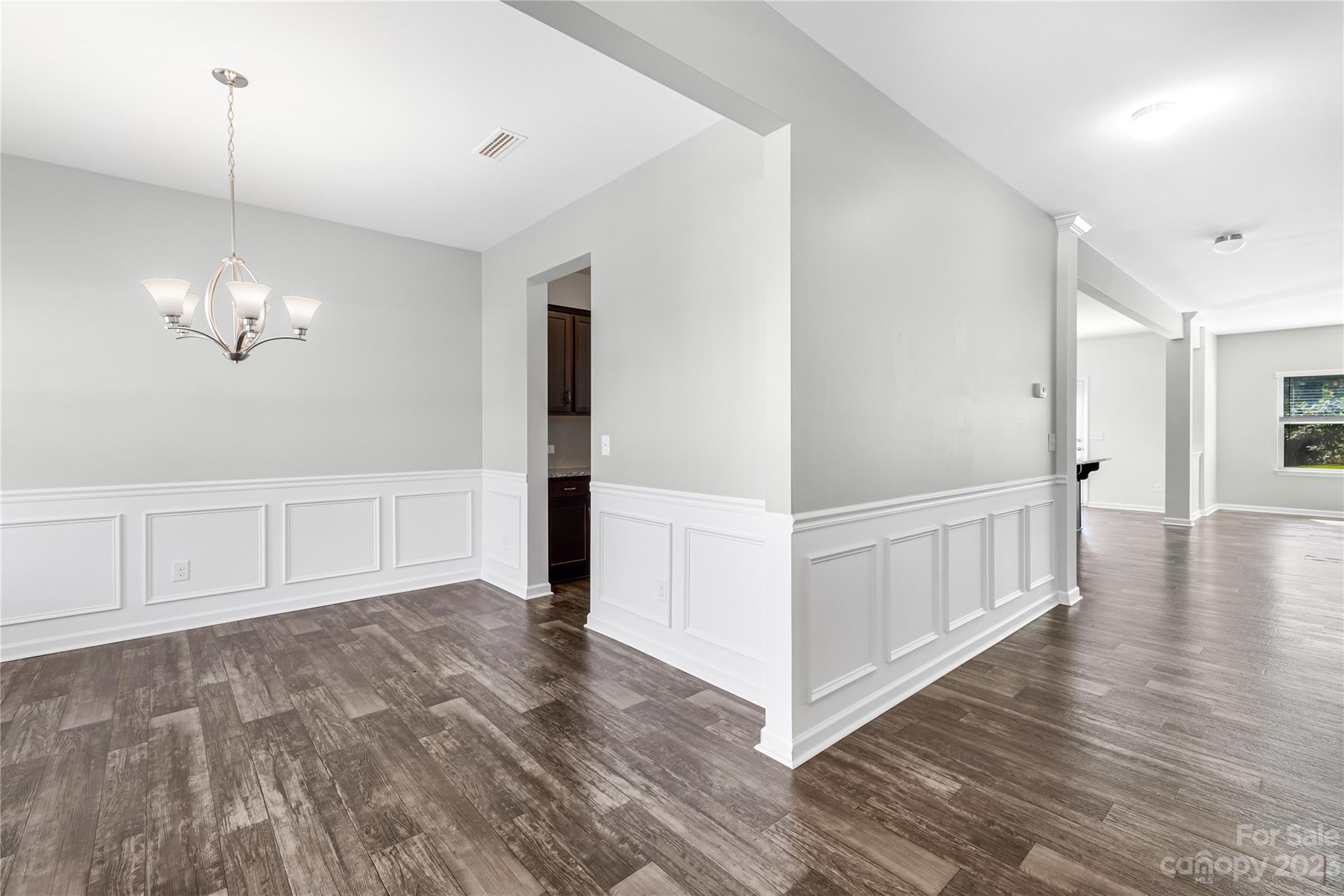 2410 Glenway Trail Court