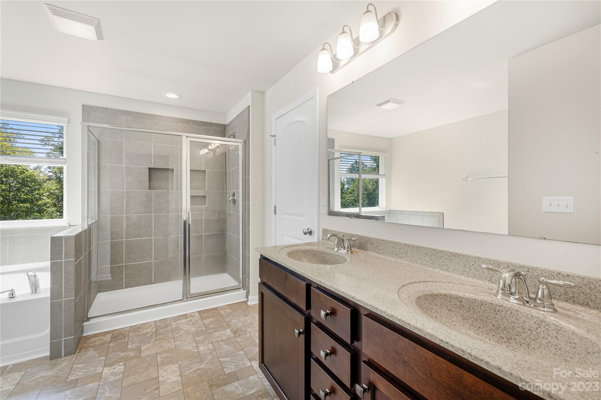 2410 Glenway Trail Court
