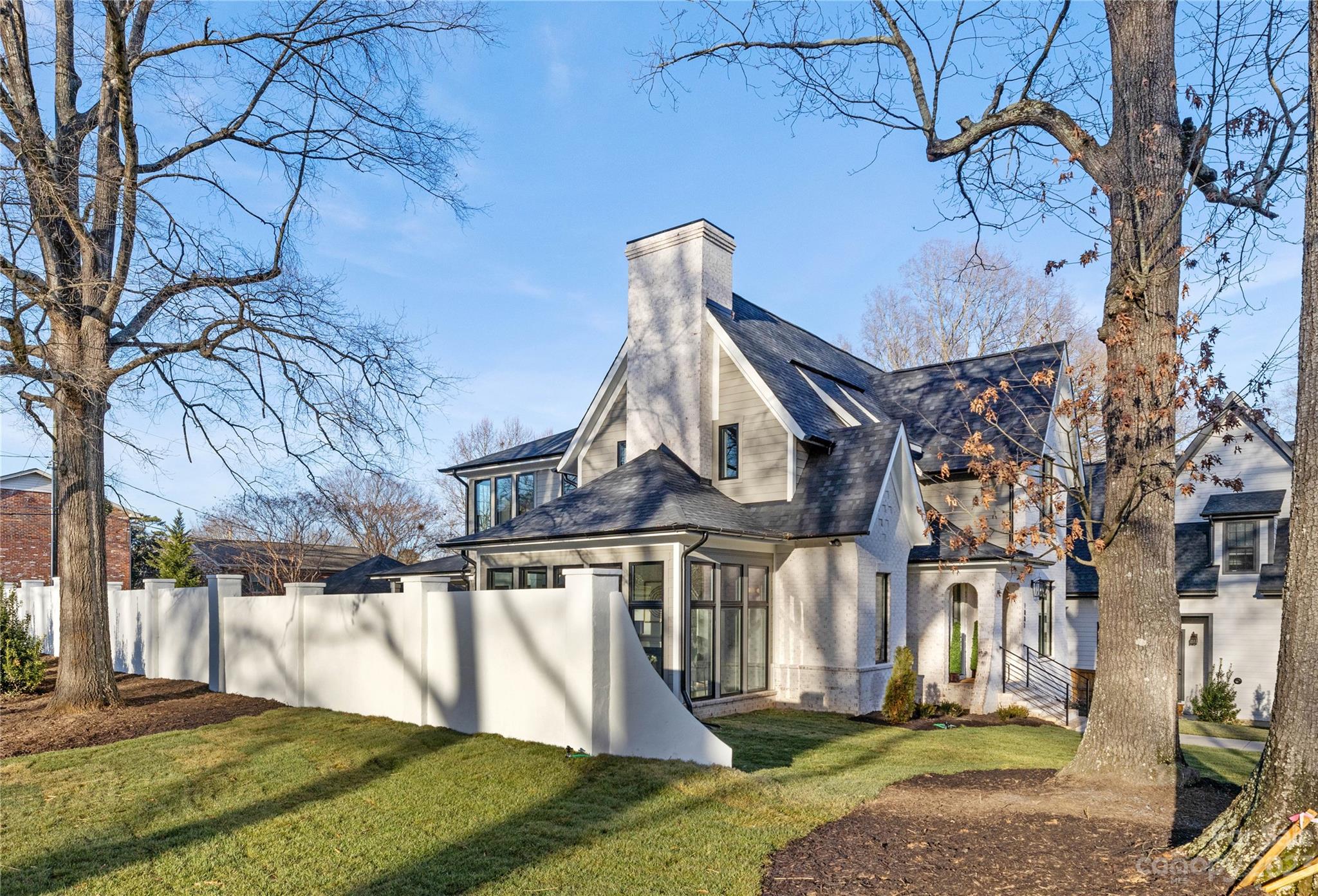1001 Goshen Place
